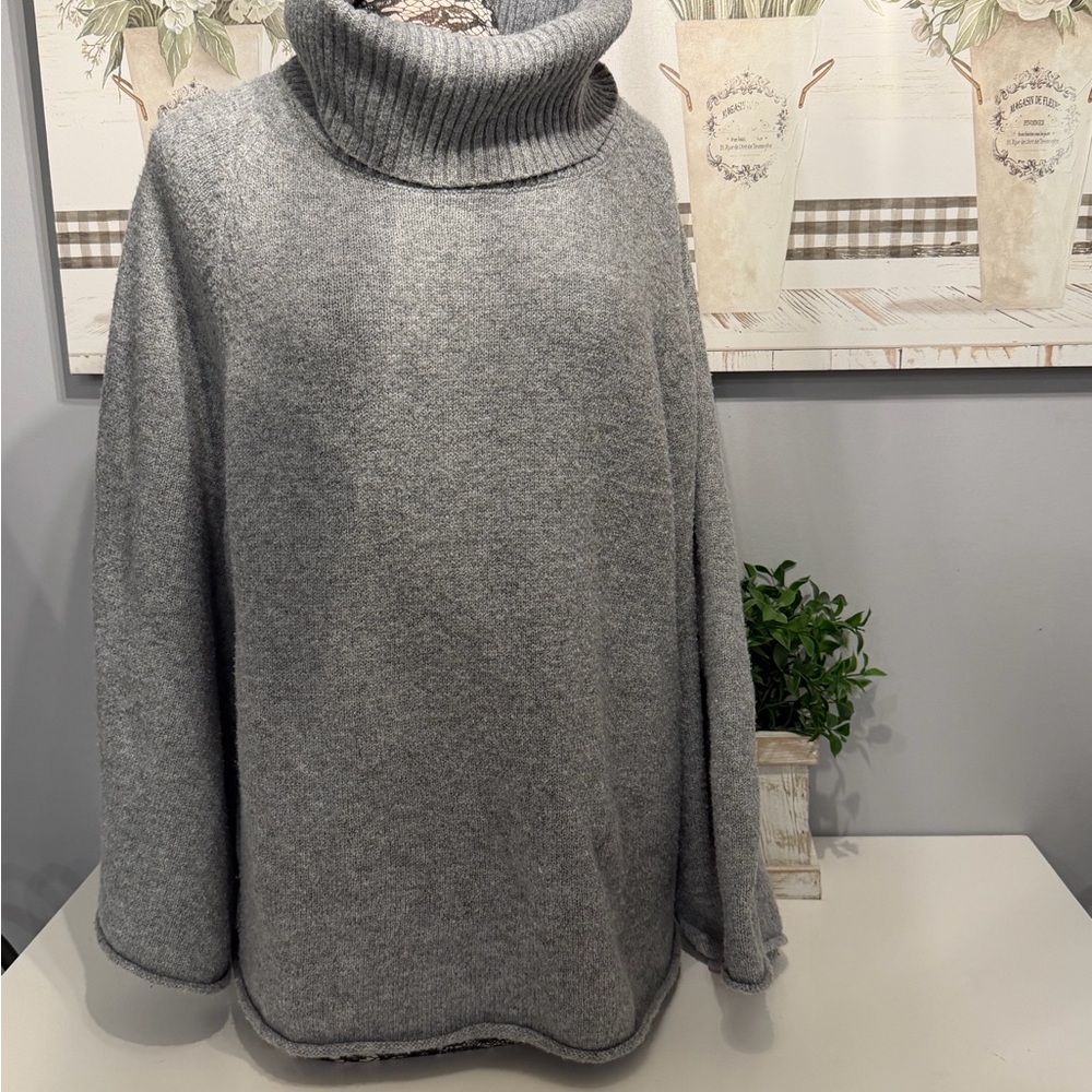 Petal & Pup Gray Knit Sweater Medium